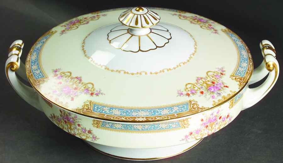Bluelace Round Covered Vegetable by Noritake-1