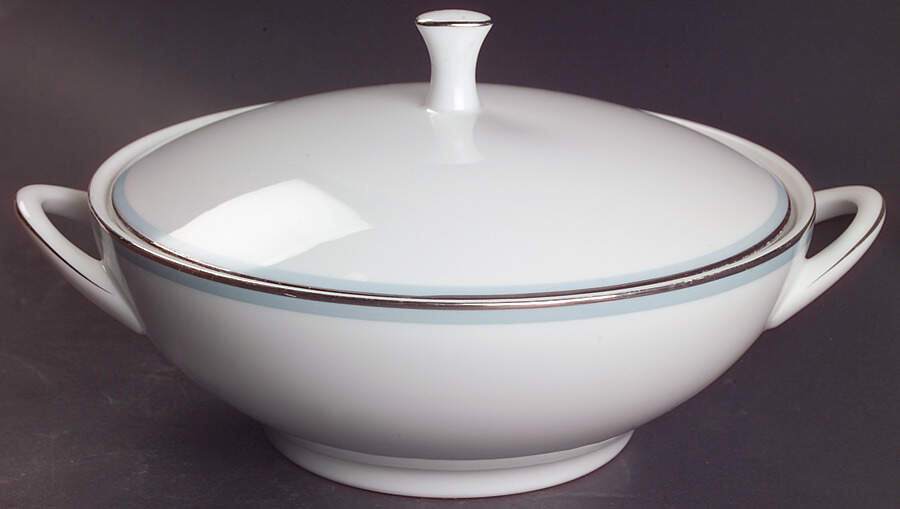 Bluetone Round Covered Vegetable by Noritake-1