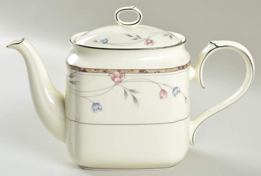 Bois Jolie Teapot & Lid by Noritake-1