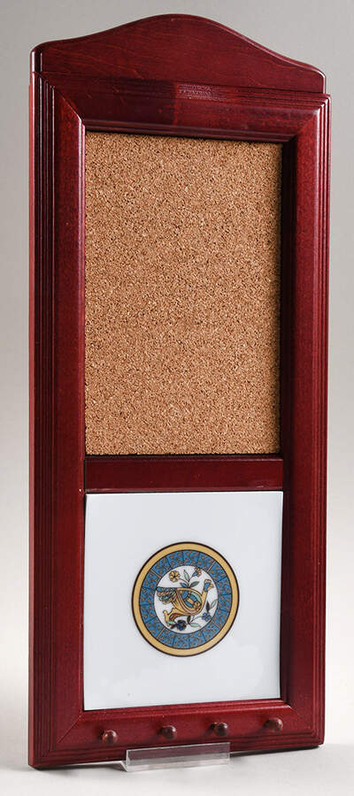 Boliska 15" Rosewood Memo Board/Key Rack  HC by Noritake-1