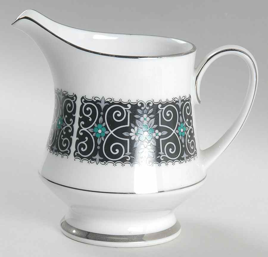 Bolero Creamer by Noritake-1