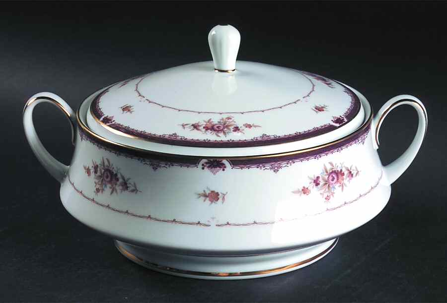 Bordeaux Round Covered Vegetable by Noritake-1