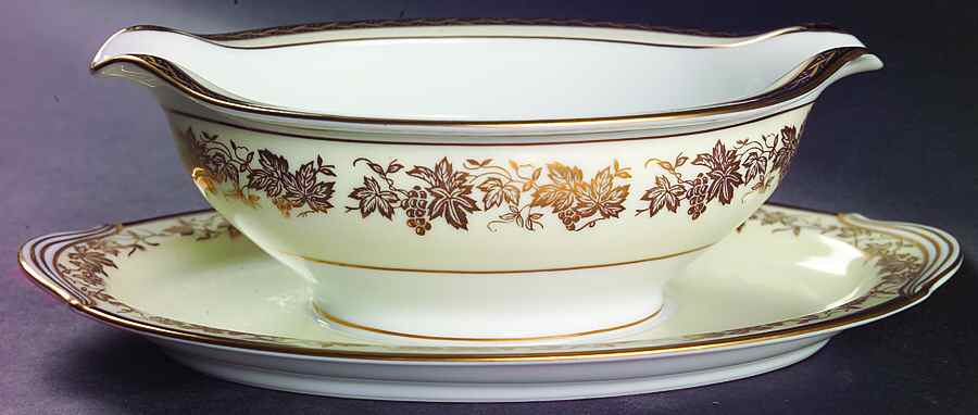 Bordeaux Gravy Boat with Attached Underplate by Noritake-1