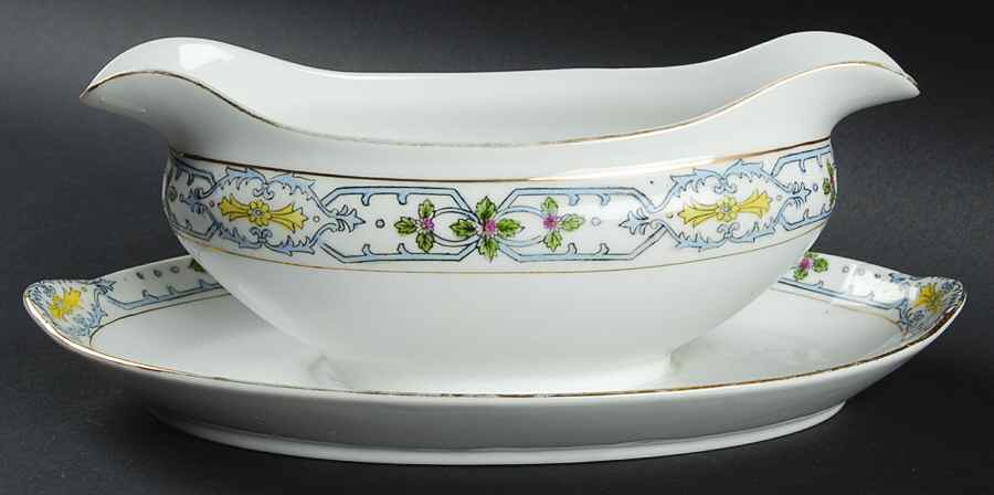 Bordeaux Gravy Boat with Attached Underplate by Noritake-1