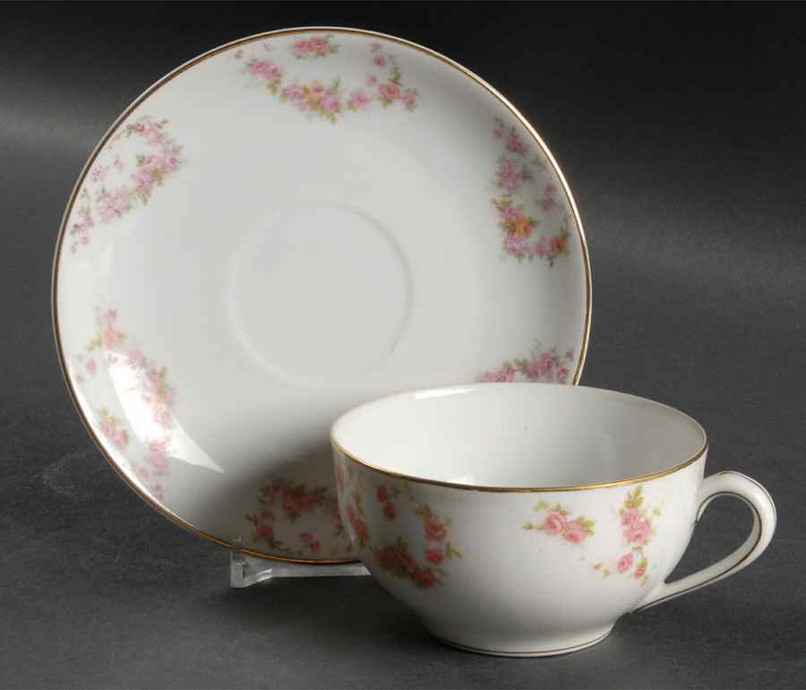 The Bosnia Flat Cup & Saucer Set by Noritake-1
