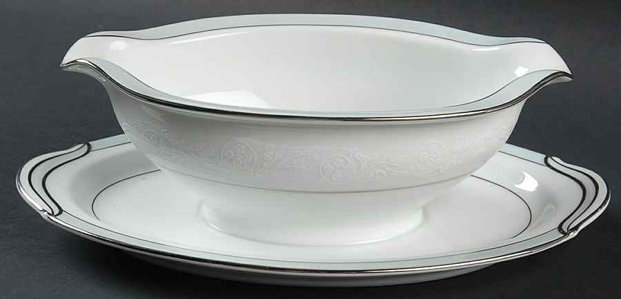Brandon Gravy Boat with Attached Underplate by Noritake-1