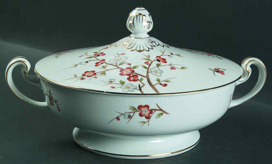 Brenda Round Covered Vegetable by Noritake-1