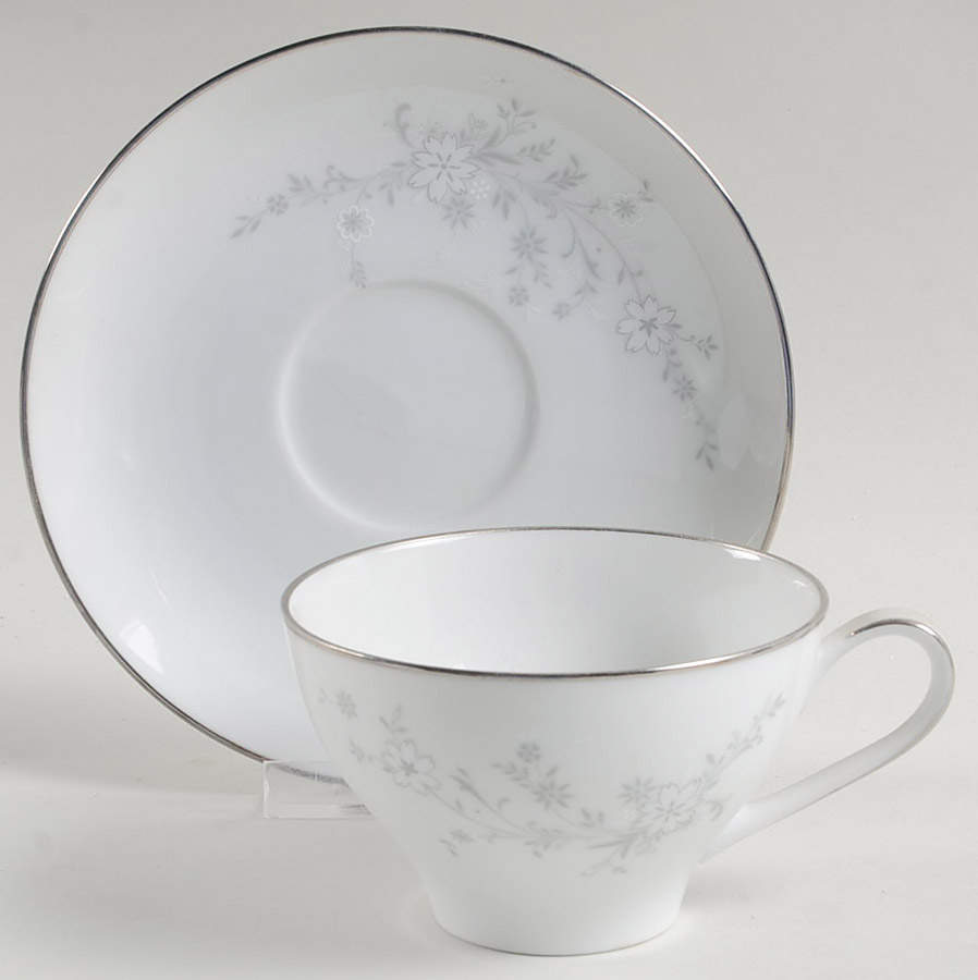 Breeze Flat Cup & Saucer Set by Noritake-1