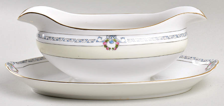 Briarcliffe Gravy Boat with Attached Underplate by Noritake-1
