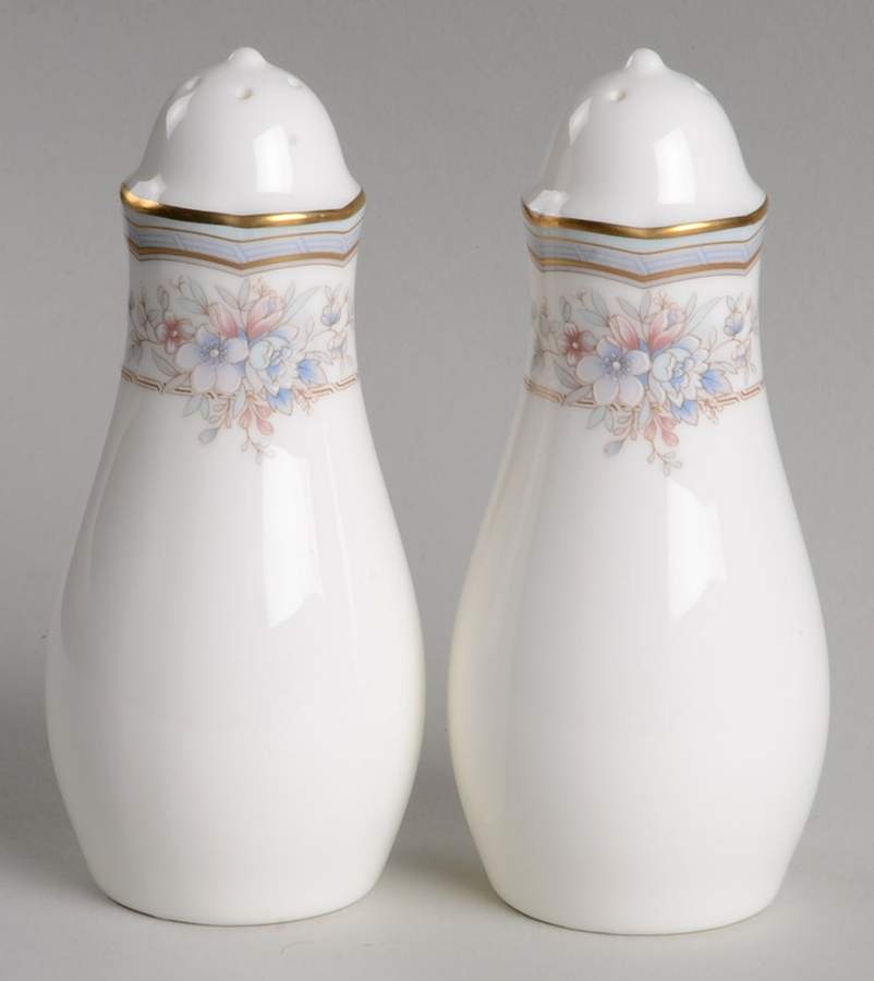 Bridgehampton Salt & Pepper Set by Noritake-1
