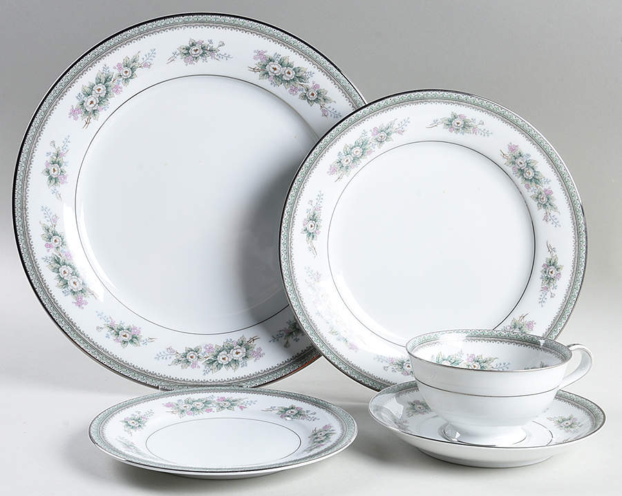 Bristol 5 Piece Place Setting by Noritake-1