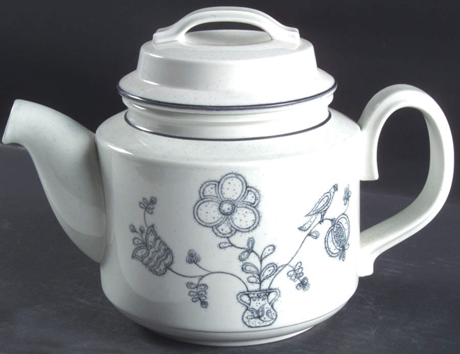 Bristol Tea/Coffee Pot & Lid by Noritake-1
