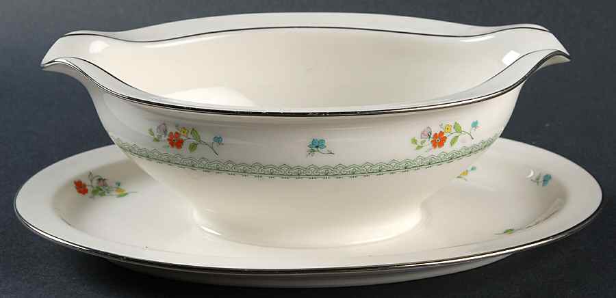 Brittany Gravy Boat with Attached Underplate by Noritake-1