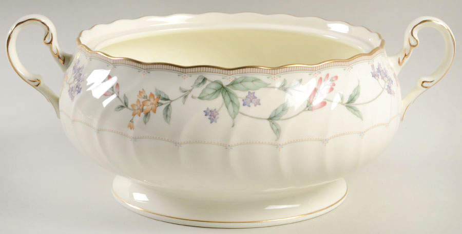 Brookhollow Round Vegetable No Lid by Noritake-1