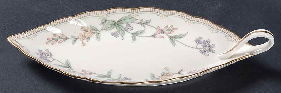 Brookhollow Leaf Shaped Dish by Noritake-1