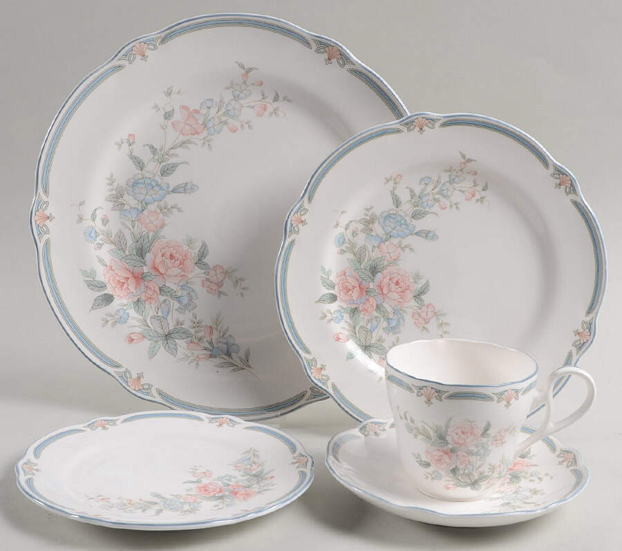Brighton Springs 40 Piece Estate Set by Noritake-1