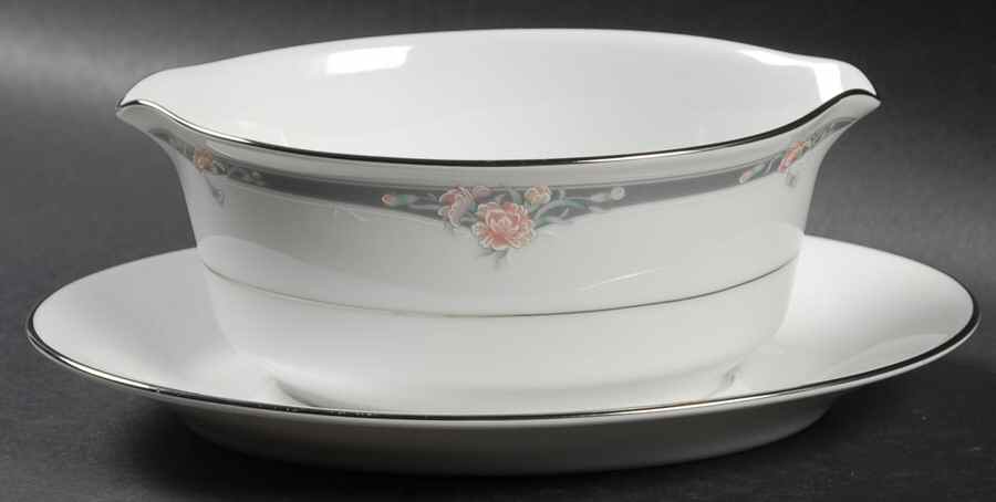 Brussels Gravy Boat with Attached Underplate by Noritake-1