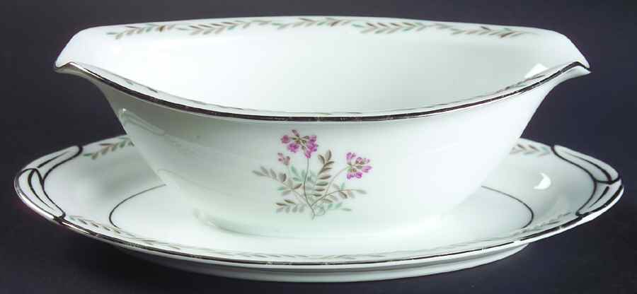 Bryce Gravy Boat with Attached Underplate by Noritake-1
