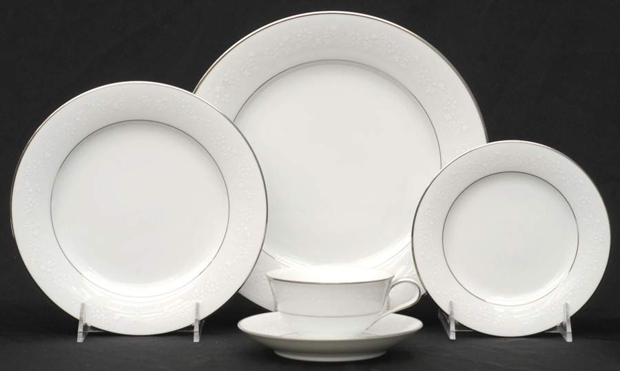 Buckingham 40 Piece Estate Set by Noritake-1