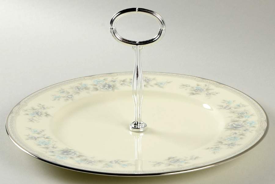 Buena Vista Round Serving Plate with Handle (DP) by Noritake-1