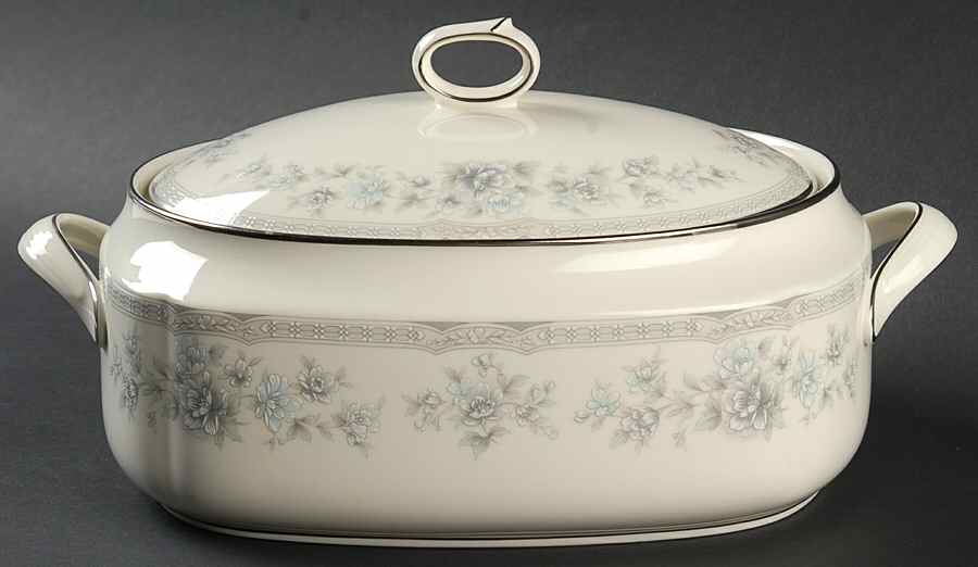 Buena Vista Oval Covered Vegetable by Noritake-1