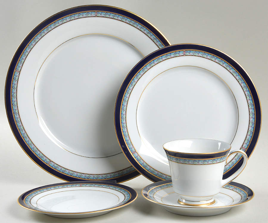 Cadiz 5 Piece Place Setting by Noritake-1