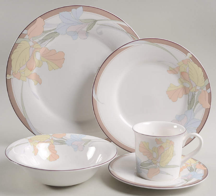 Cafe Du Jour 5 Piece Place Setting by Noritake-1