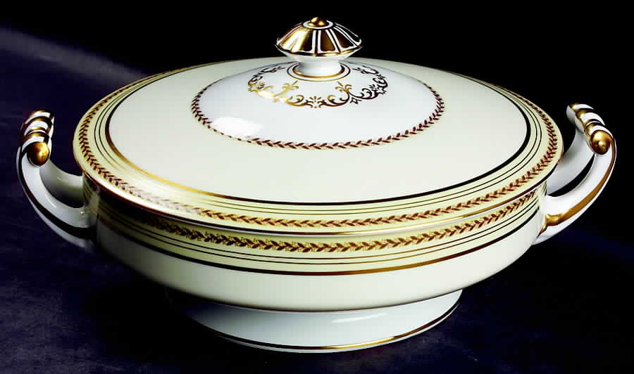 Caliban Round Covered Vegetable by Noritake-1