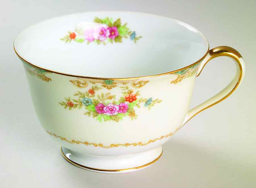 Camelot (6000) Oversized Cup by Noritake-1