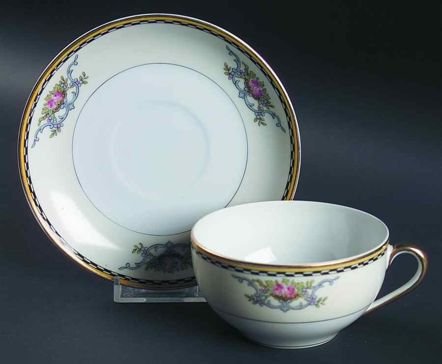 Camilla Flat Cup & Saucer Set by Noritake-1
