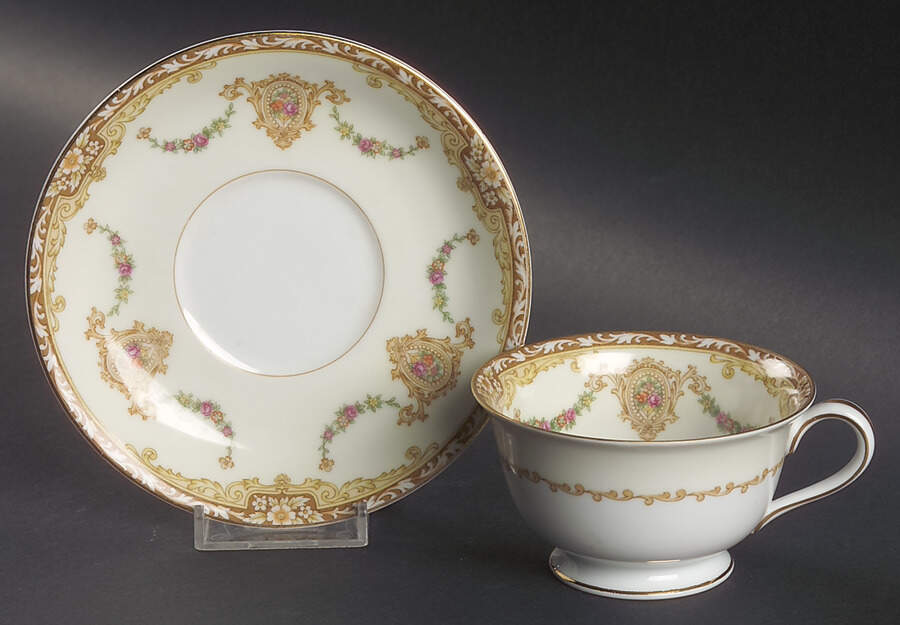 Camillia (3950 & NO #) Footed Cup & Saucer Set by Noritake-1