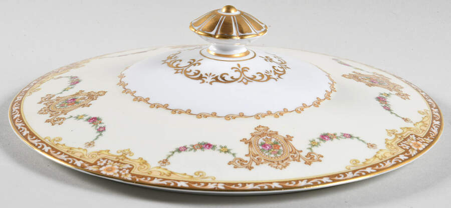 Camillia (3950 & NO #) Lid for Round Vegetable by Noritake-1