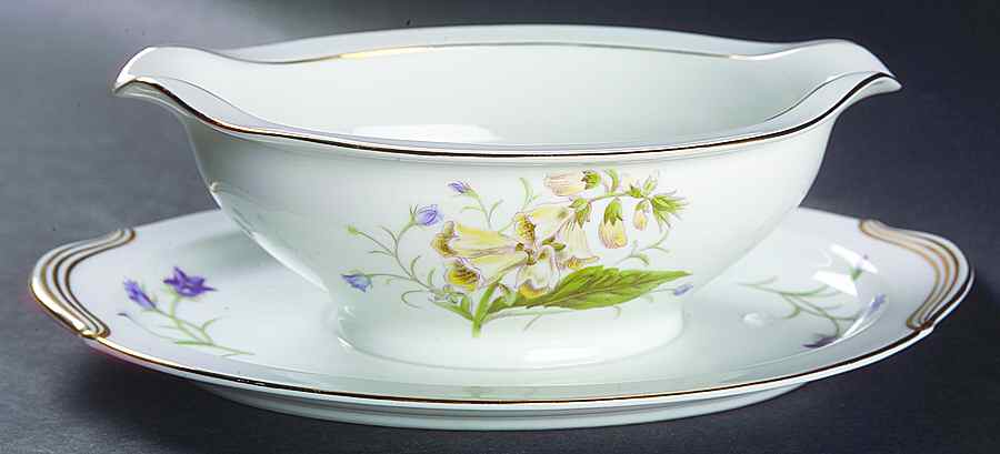 Canterbury Gravy Boat with Attached Underplate by Noritake-1