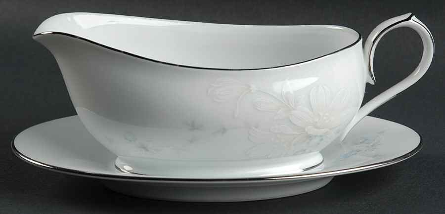 Cache Pot Gravy Boat & Underplate by Noritake-1