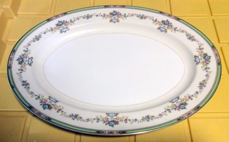 Capri 16" Oval Serving Platter by Noritake-1