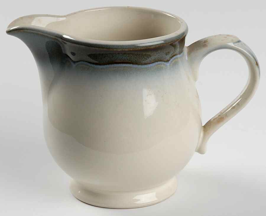 Captivate Creamer by Noritake-1