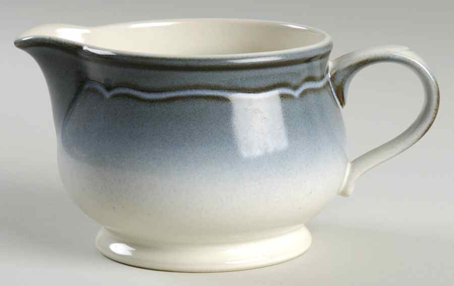 Captivate Gravy Boat by Noritake-1