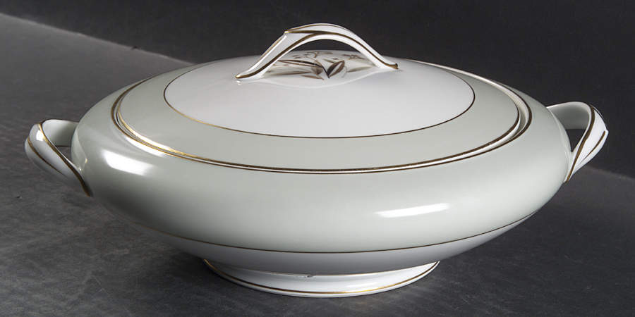 Carlisle Round Covered Vegetable by Noritake-1