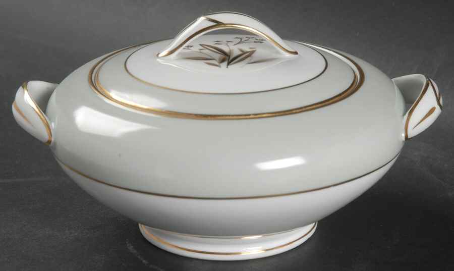 Carlisle Sugar Bowl & Lid by Noritake-1