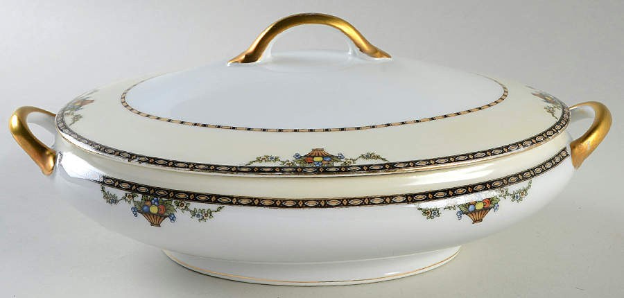 Carlow Oval Covered Vegetable by Noritake-1