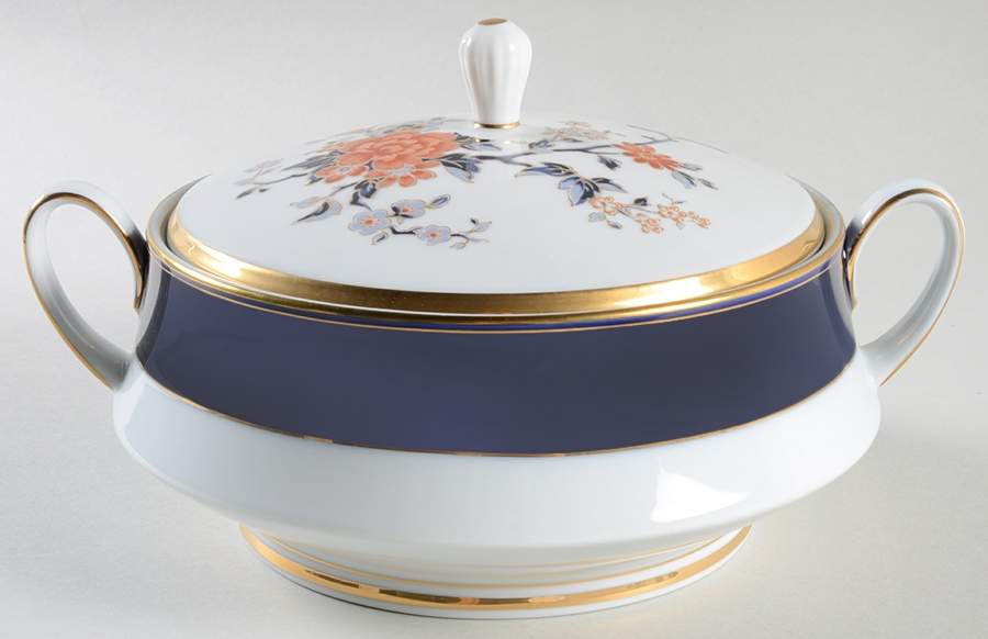 Carmine Round Covered Vegetable by Noritake-1