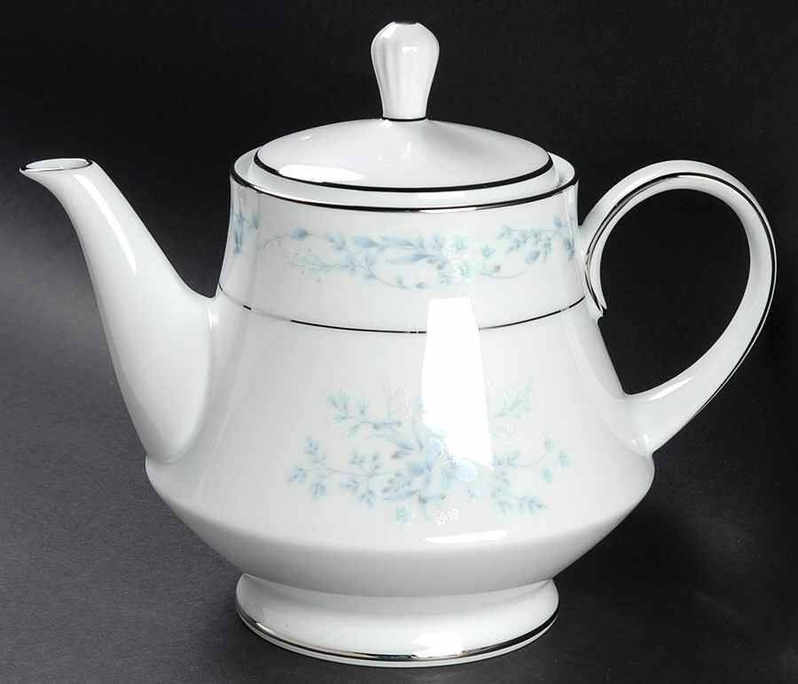 Carolyn Teapot & Lid by Noritake-1