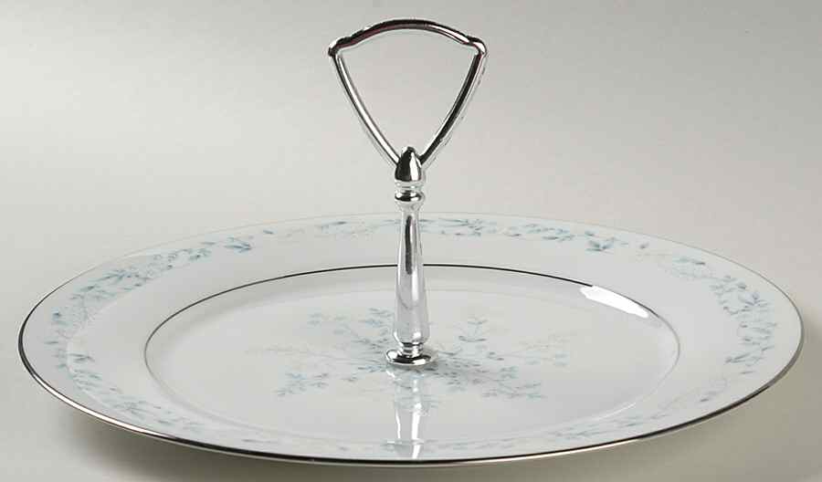 Carolyn Round Serving Plate with Handle (DP) by Noritake-1