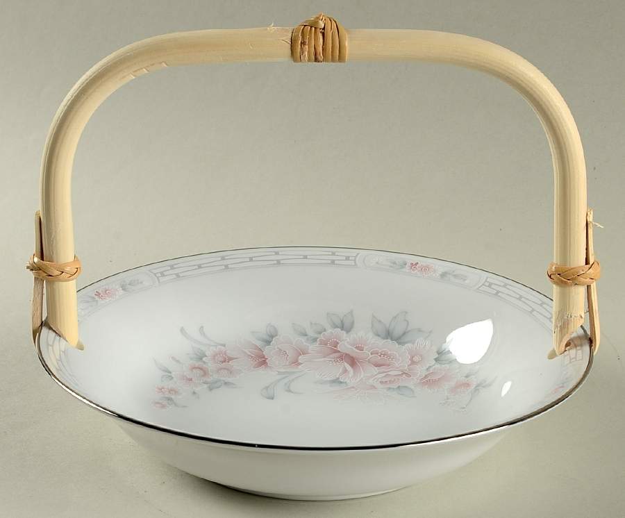 Carthage 7''-7 1/4'' Basket W/Bamboo Handle HC by Noritake-1