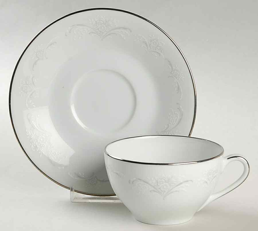 Casablanca Flat Cup & Saucer Set by Noritake-1