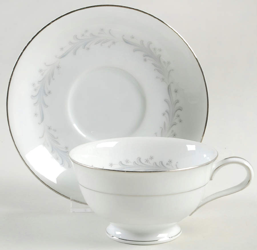Cavalier Footed Cup & Saucer Set by Noritake-1