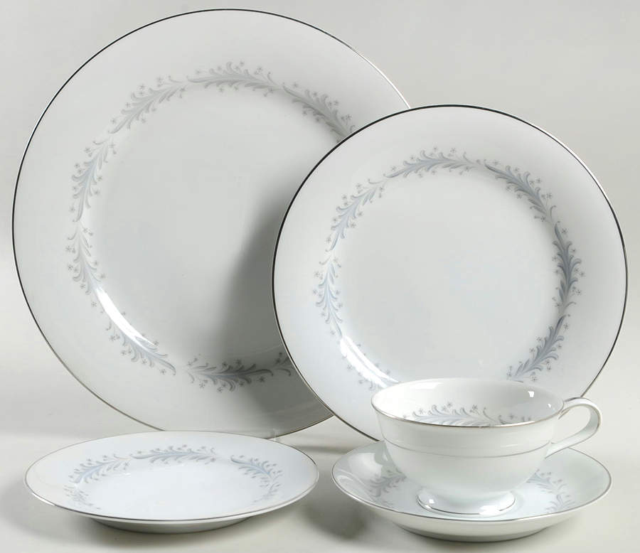 Cavalier 5 Piece Place Setting by Noritake-1
