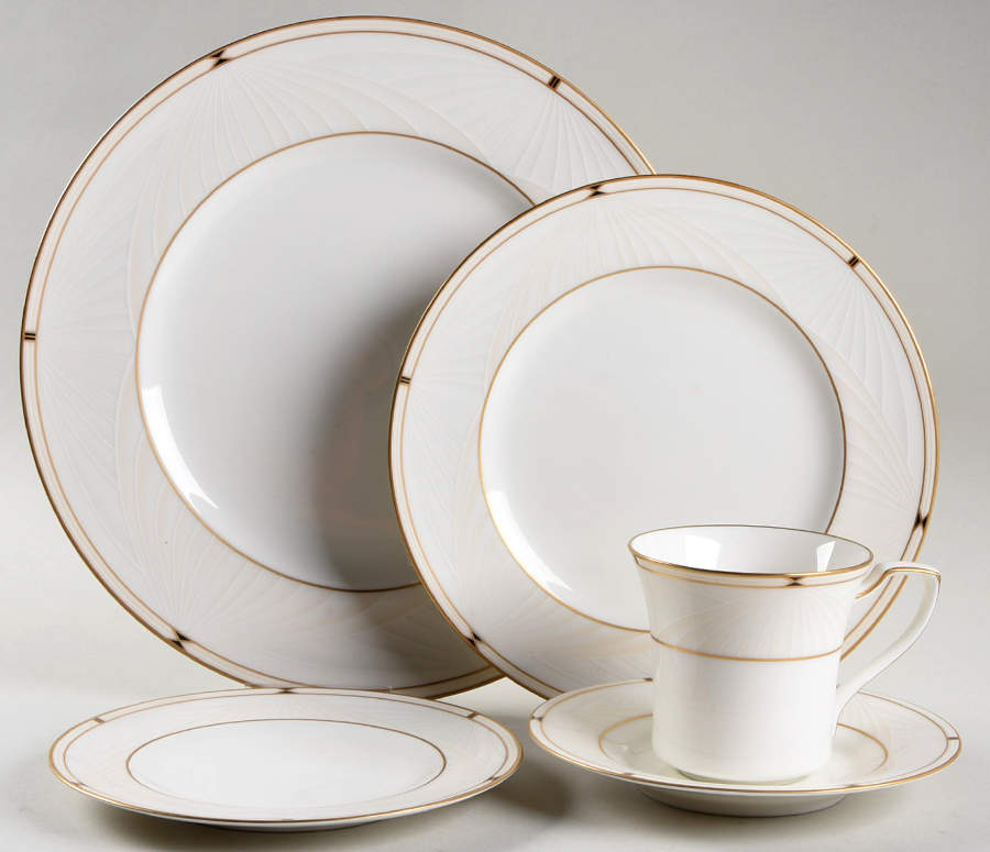 Cecile 5 Piece Place Setting by Noritake-1