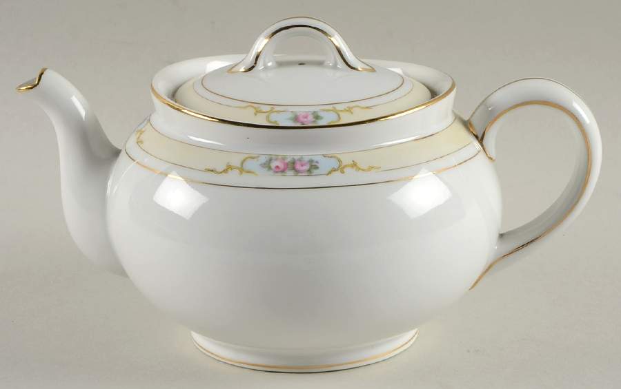 The Celtic Teapot & Lid by Noritake-1