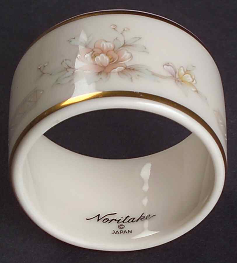 Cervantes Napkin Ring by Noritake-1